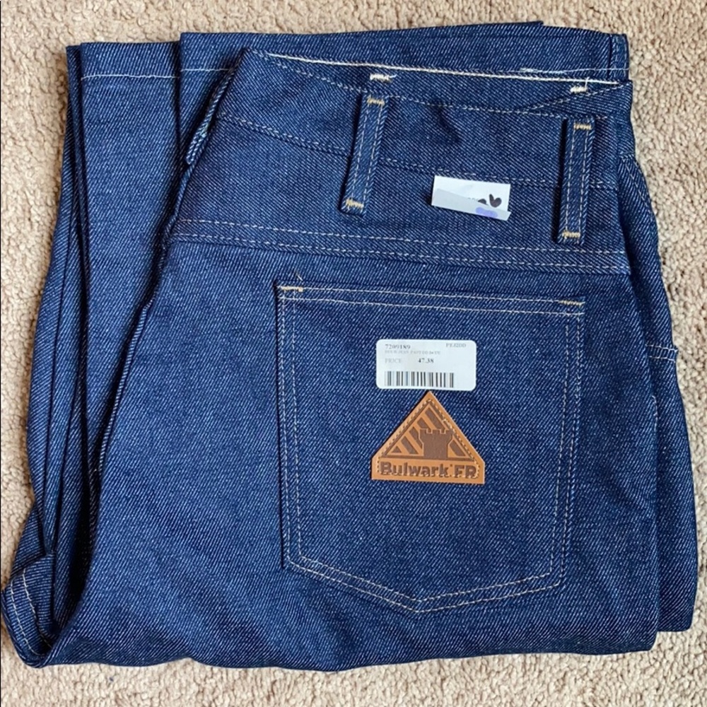 BNWT - Bulwark FR Jeans.